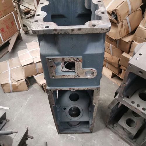 福田雷沃拖拉机配件 554 604变速箱 后桥壳体