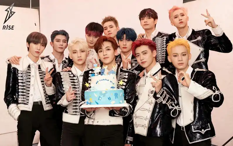 r1se解散进入倒计时,全员换上挥手告别头像,图片放大后又破防了