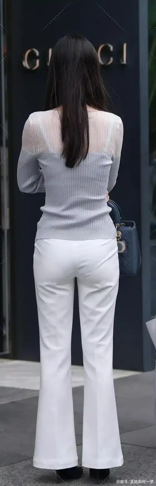 街拍:女神,白裤女神,彰显个性