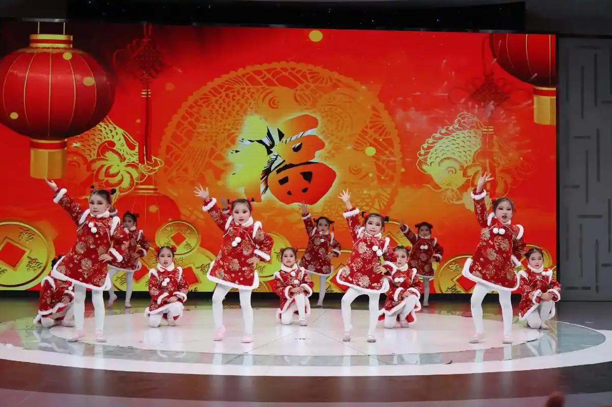 星海艺术学校春季招生开始啦!开设课程:#舞蹈演出 #演出现场 - 抖音