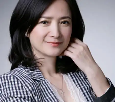 图何晴年轻时最美图片曝光个人生活大揭秘