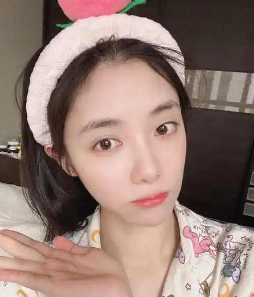 其次要说的就是同为kpl美女解说天云.