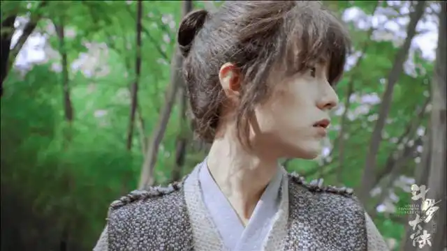 肖战唐三|电视剧斗罗大陆 哪里来的丸子头小可爱 归来跟桃花聊一聊