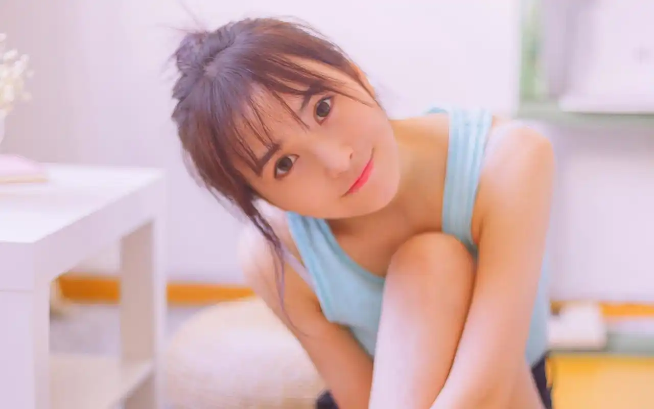 治愈系甜美少女高清写真图片桌面壁纸