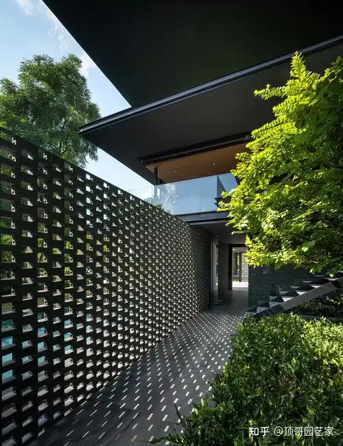 有颜值的庭院都有一面镂空墙