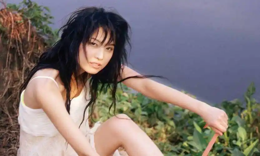 敢怼霍汶希,分手李泽楷,香港影后天后大把,只得一个梁洛施