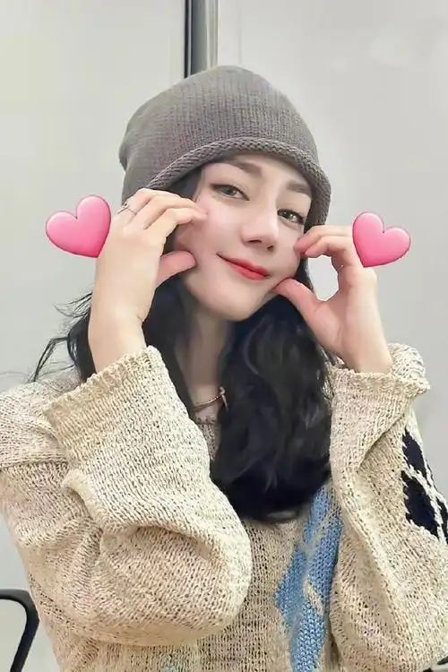 热巴的日常生活碎片07更新壁纸头像96#迪丽热巴私服