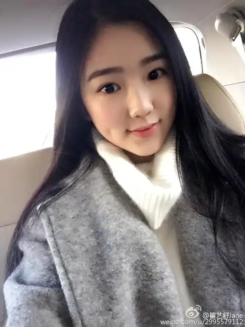 组图95后中戏圆脸校花走红曾客串太子妃30