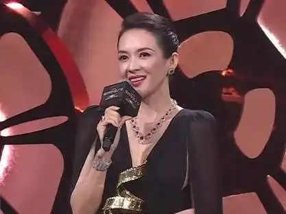 章子怡深情向张艺谋致敬:你是我演艺之路的启蒙者,感激你赋予我舞台