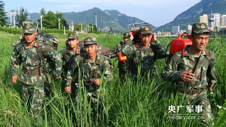 武警森林官兵战高温斗酷暑练兵场上掀热潮