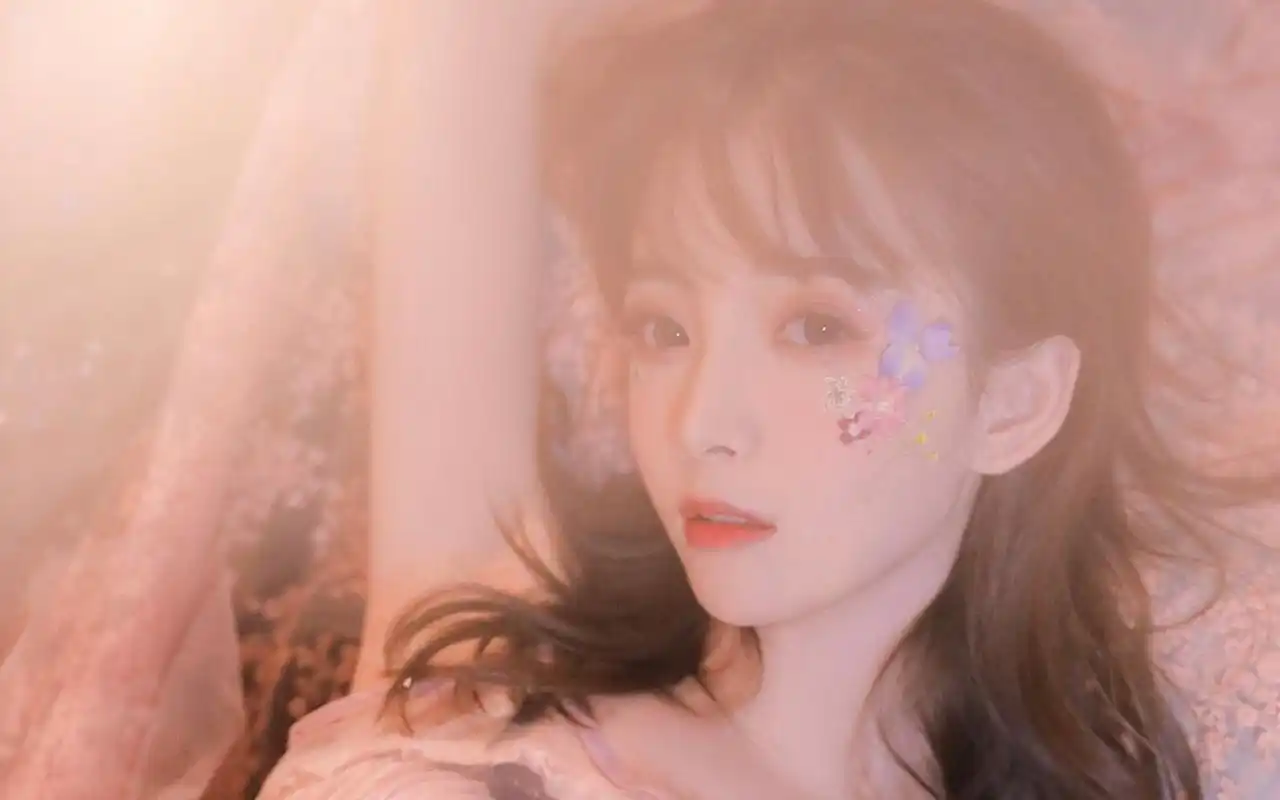 梦幻少女唯美写真高清电脑桌面壁纸