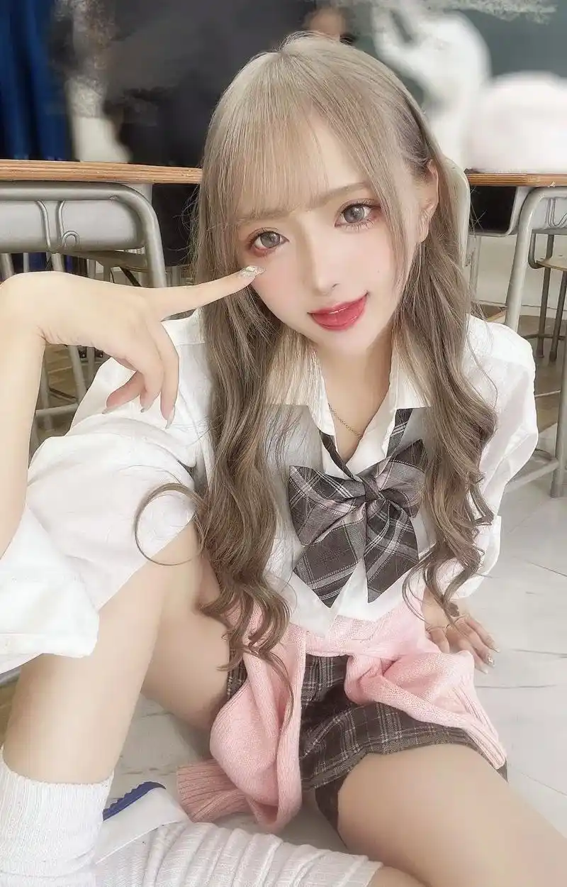 卡哇伊 #日本小姐姐 #完美身材 #cos #jk @na - 抖音