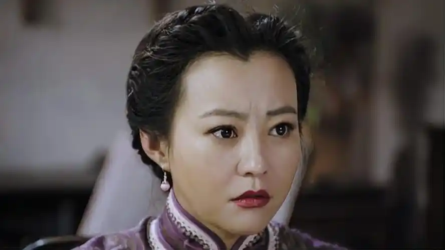 郝蕾的丰腴,刘涛的壮硕,章子怡的疲态,击碎我对少女的美好幻想