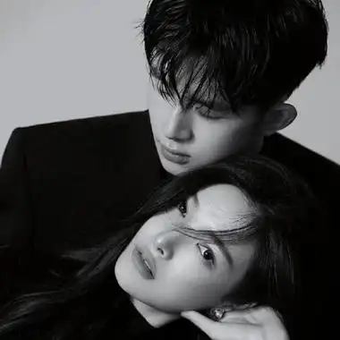 姿势暧昧的情侣头像 优质情头高清很幸福_情侣头像_头像控