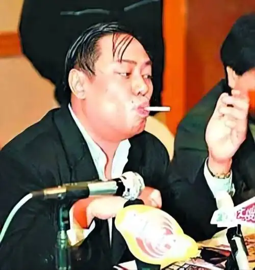 香港第一神童罗兆辉14岁辍学27岁身家超过10亿47岁去世