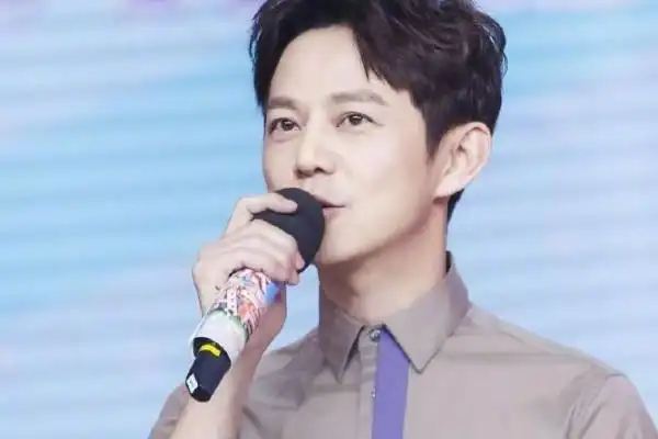 何炅简介个人资料