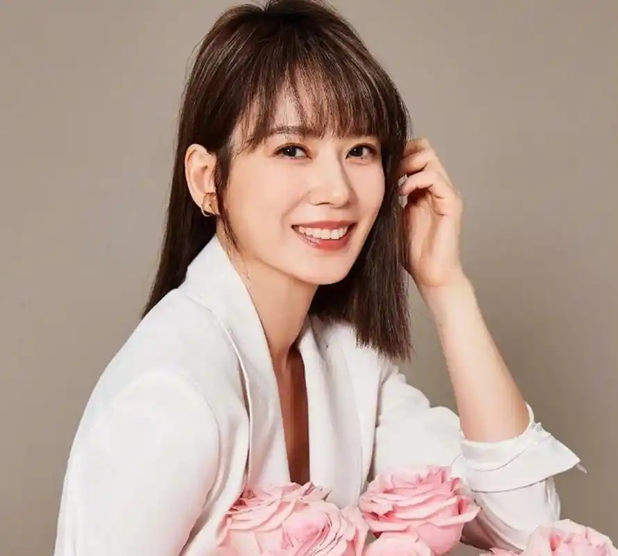 #melody宣布离婚#  根据现实,台湾女艺人melody殷悦近日宣布与丈夫离