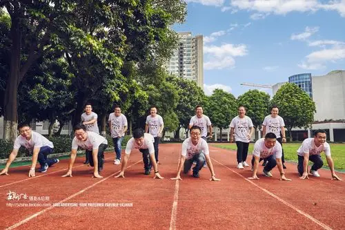 毕业照跟拍亲子旅拍街拍集体照写真团队全家福上门拍摄