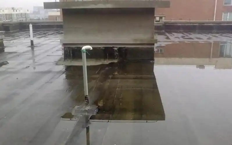 楼顶积水流不走怎么办