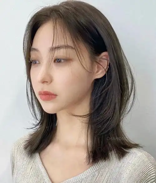 女学生短发发型2022最新图片(2022新发型女中发减龄)