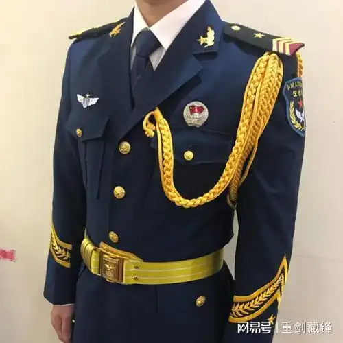 士兵礼服什么时候才能发,每次看到军官礼服,内心总有很多感慨