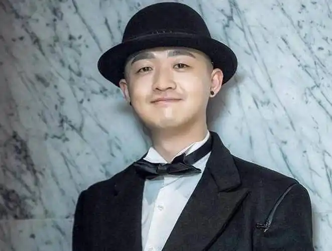 包贝尔个人详细资料(中俄混血的强大背景)