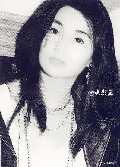 黑白张曼玉,1993年的专访从此不在乎绯闻