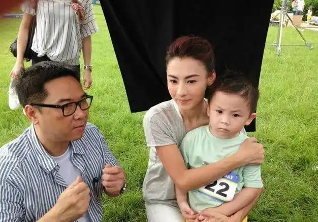 张柏芝四胎月子餐照片曝光,谢霆锋带走儿子引关注|王菲|娱乐圈|周星驰