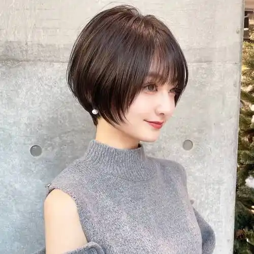 最具人气的女士短发:蓬松瘦脸,层次感满满,剪完显小10岁_头发_发型