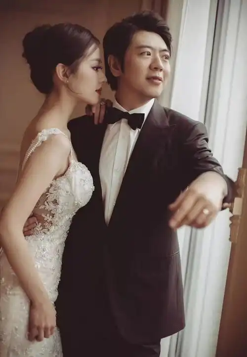 郎朗大婚!这场在凡尔赛宫的婚礼有何不一样?