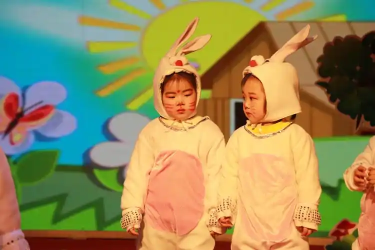 汇丰附属幼儿园"守初心·蕴底色·赏真彩·建乐园"情景剧——红果果班