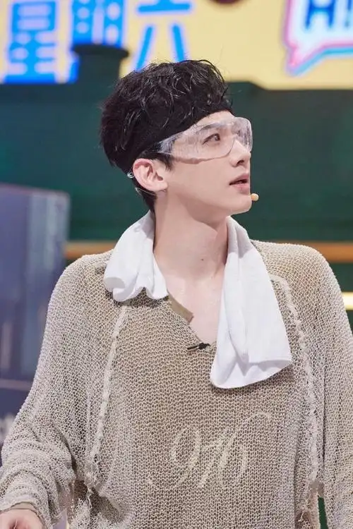 白敬亭你好星期六发带剧照