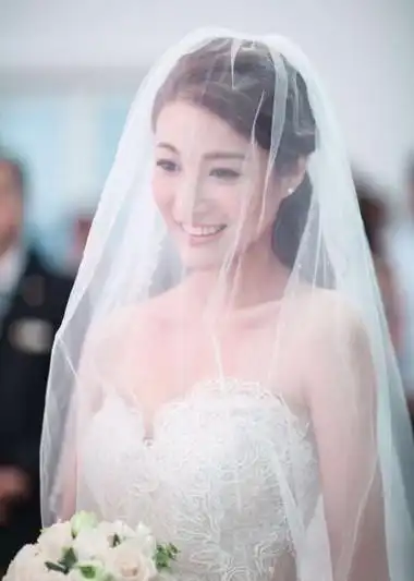 【图】林峰妹妹林夏薇嫁入豪门 宴请亲友老公却没有现身