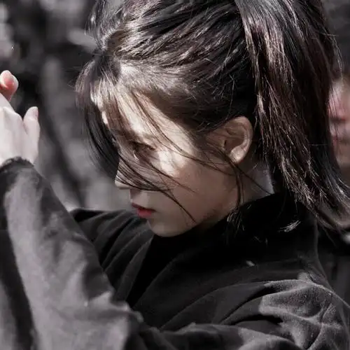 李知恩李知恩头像赞评论更多