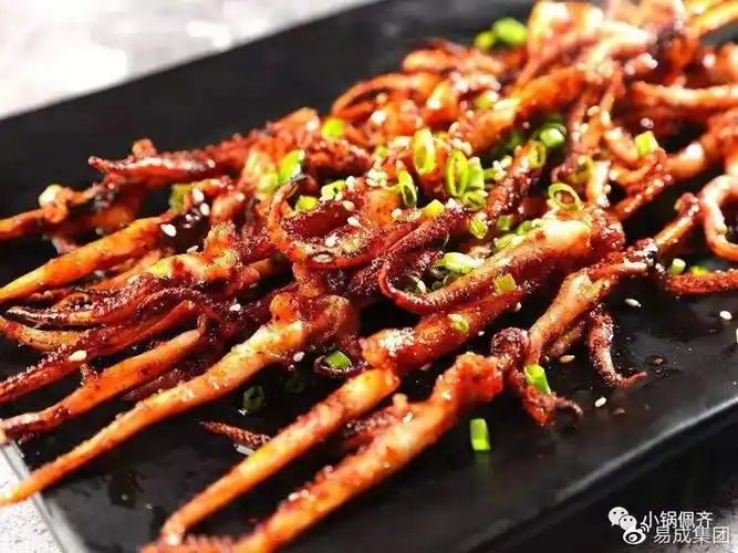 小锅佩齐丨在家就能做的香辣鱿鱼须口味不输烧烤摊的