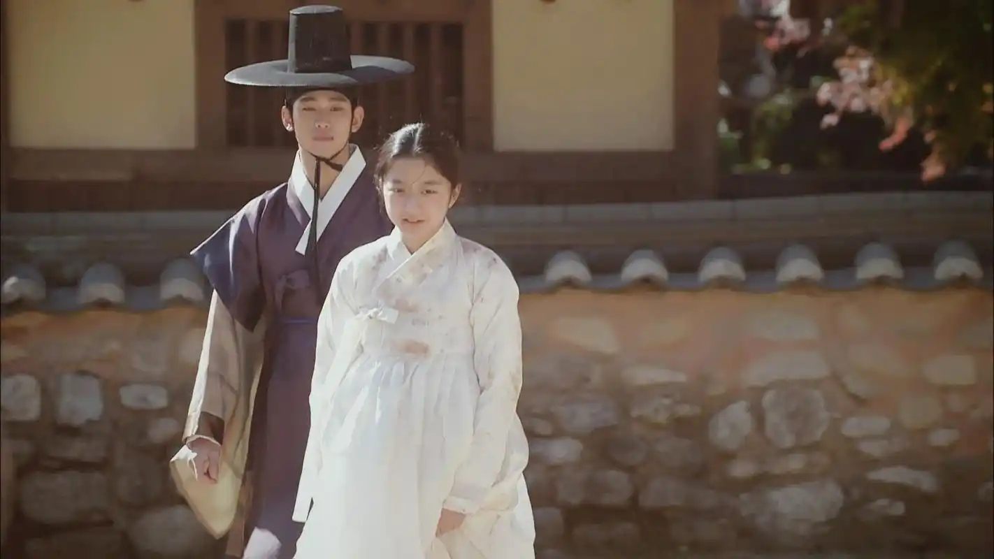 金秀贤来自星星