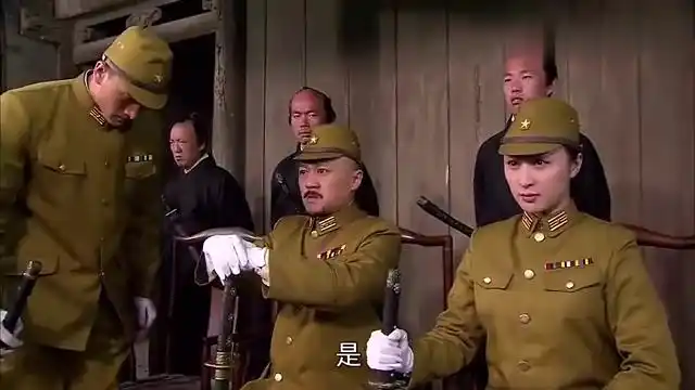 抗日奇侠:王营长亲自上台打擂,告诉各位大侠枪声一响就撤退