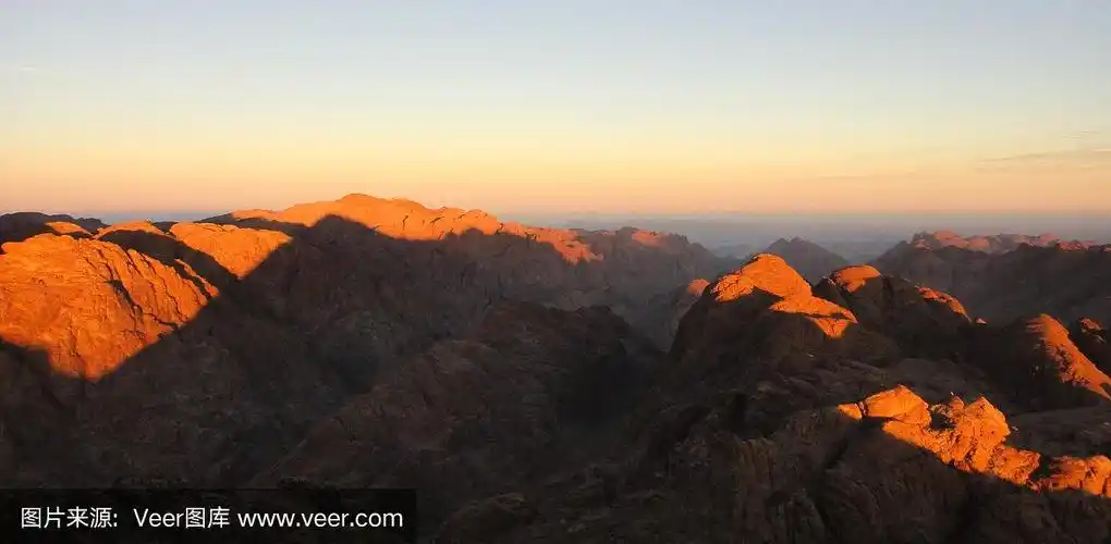 西奈山(何烈山,迦巴珥穆萨山,摩西山)