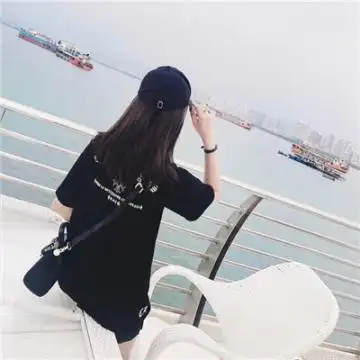 女生戴帽子唯美背影头像2020精选我暗恋的人请暗恋我