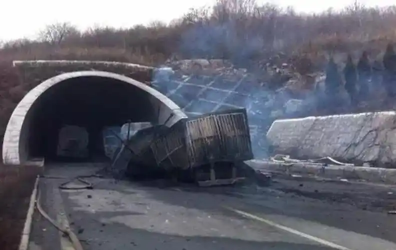 警示视频2014年晋济高速山西晋城段3611特别重大道