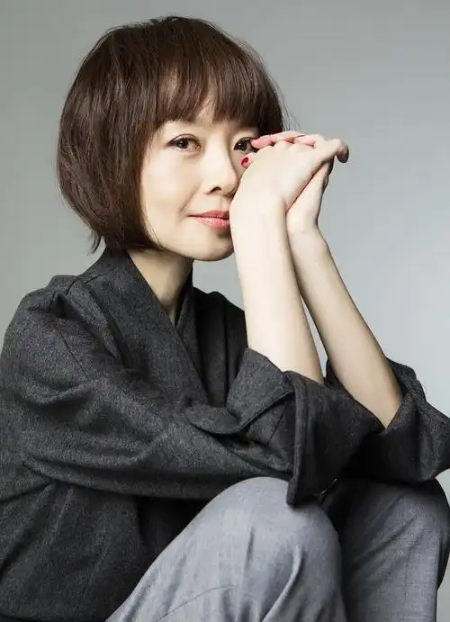 高考状元干陈鲁豫(昔日的高考状元都在干啥?)-爱妻自媒体