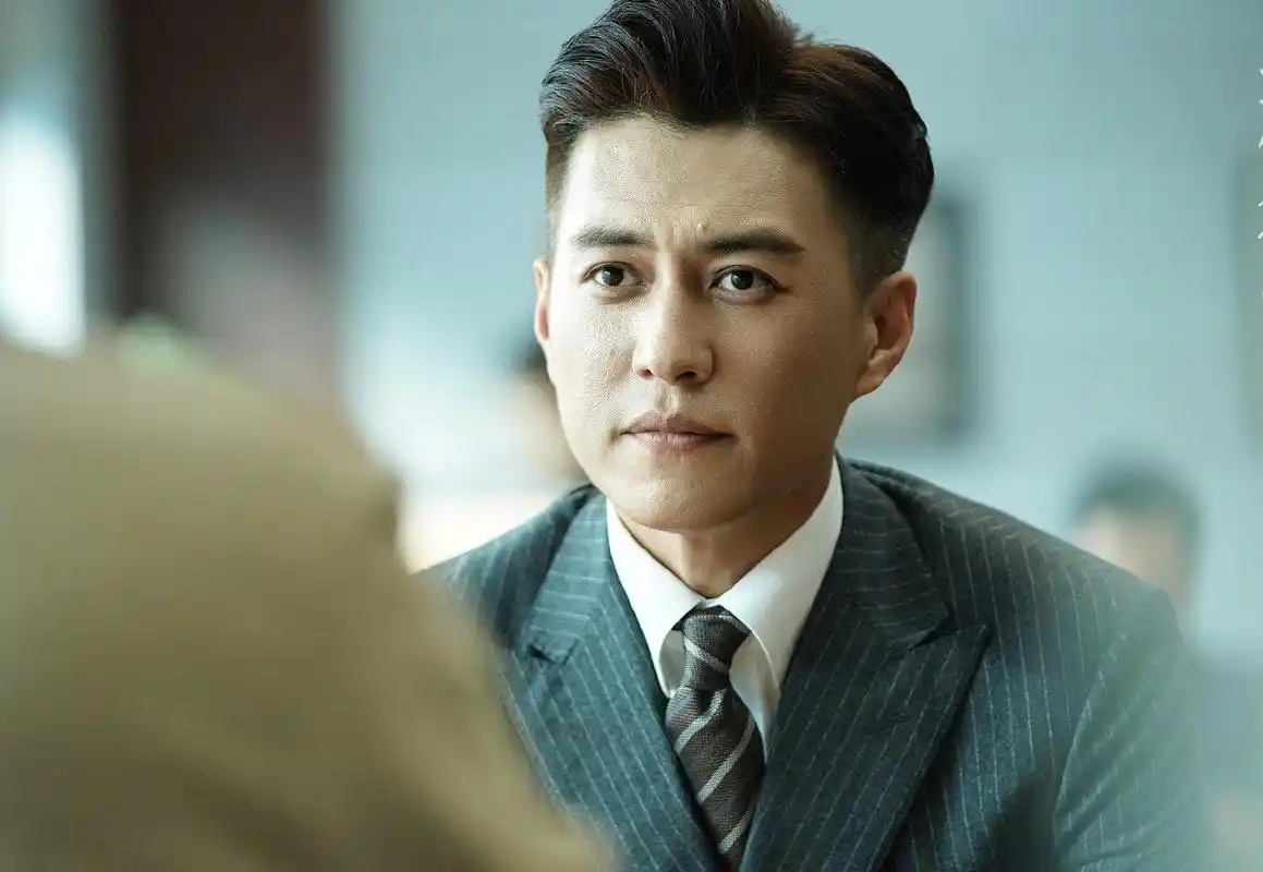 北京时间11月11号下午,中国著名演员靳东最新消息!