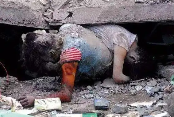 汶川地震时,李应霞救了丈夫,却丢了双腿,但丈夫的做法丧尽天良