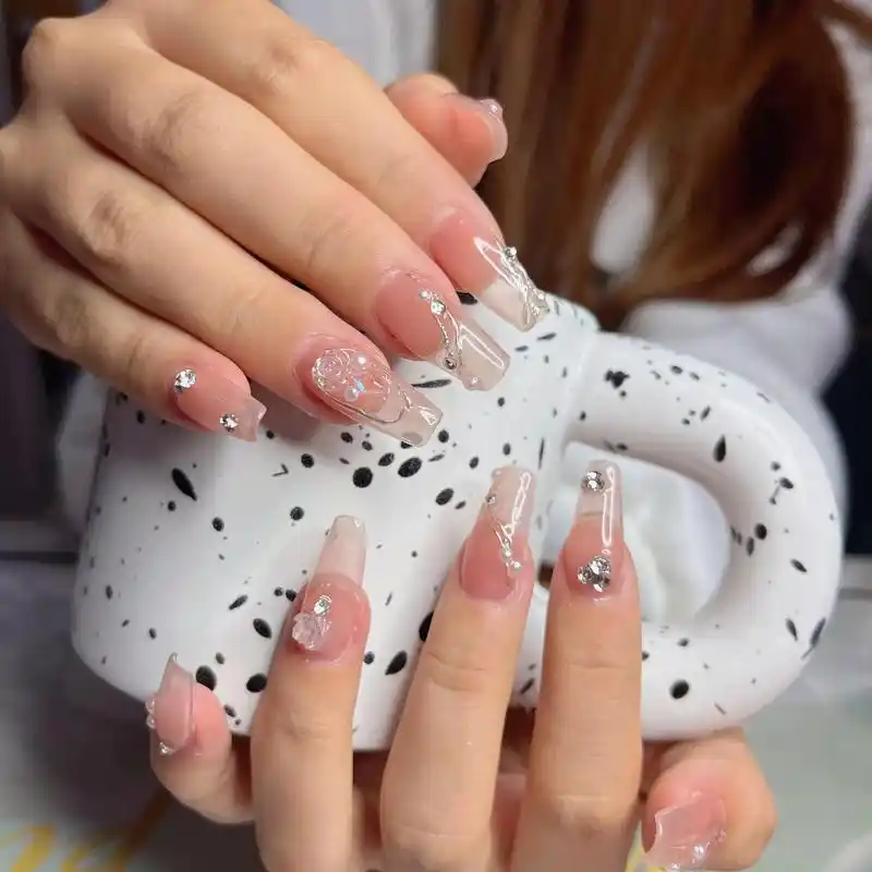 美甲客图分享 .好看的美甲千千万～只有新的最好看 近日作品～ - 抖音