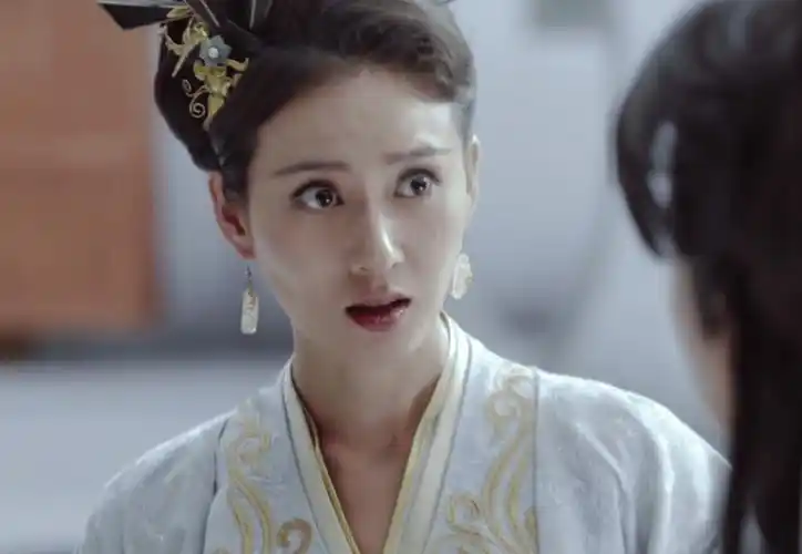 赵柯:在《庆余年2》中饰演了许多年的如懿传_吕笑笑_人物_小乔
