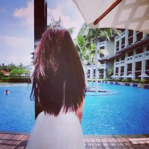 女生背影唯美头像