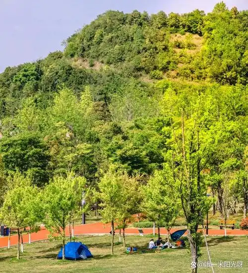 贵阳人都爱去打卡的旅游景点:月亮湖公园