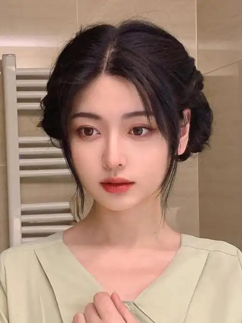 方圆脸也能拥有的美丽编发