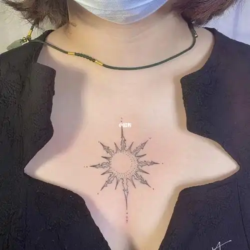 胸口纹身图