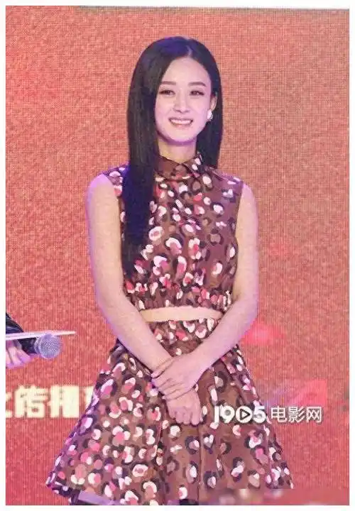 我们的超级大明星赵丽颖又带起了一波狂潮!